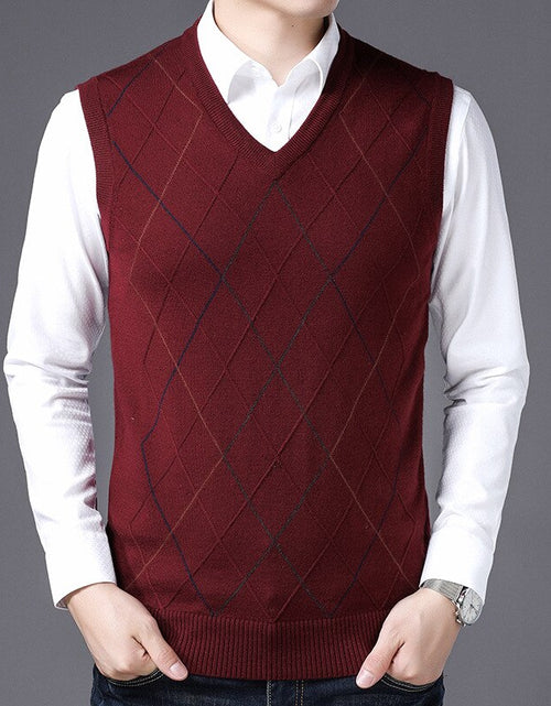 Load image into Gallery viewer, New Autumn Winters Men&#39;s Knitted Sweater Vests V-neck Middle-aged Sweater Vest for Male Tops Knitted Vest
