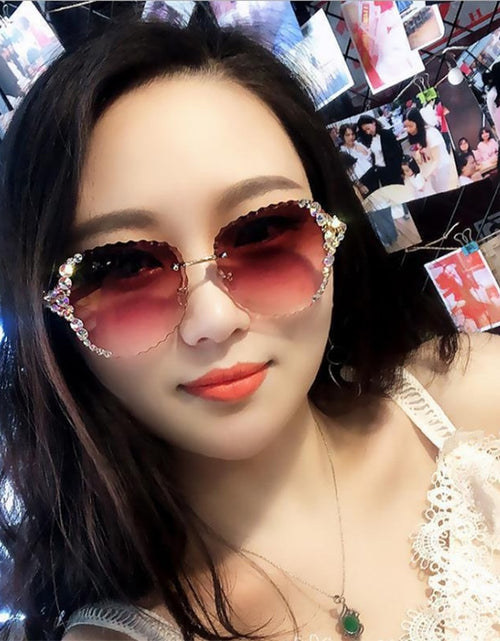 Load image into Gallery viewer, Diamond Sunglasses Women Rimless Luxe 2022 Glasses Moda Mujer Vasos Decorativos Lunette De Soleil Femme Zonnebril Dames
