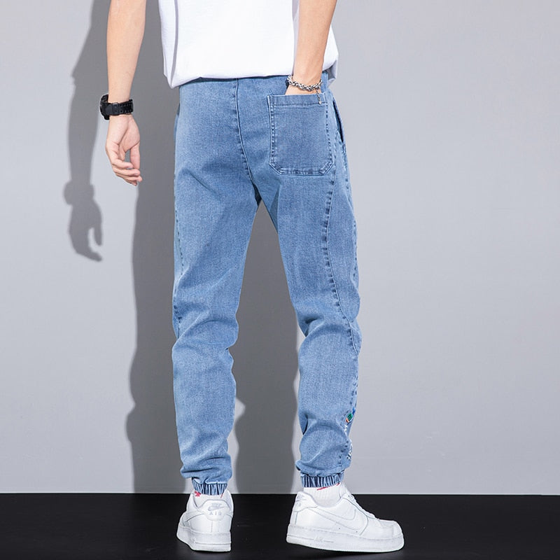 2022 Spring Summer Loose Men&#39;s Jeans Text Embroidery Baggy Elastic Waist Harlan Cargo Jogger Trousers Male Grey Large Size M-8XL