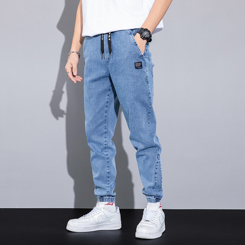 2022 Spring Summer Loose Men&#39;s Jeans Text Embroidery Baggy Elastic Waist Harlan Cargo Jogger Trousers Male Grey Large Size M-8XL