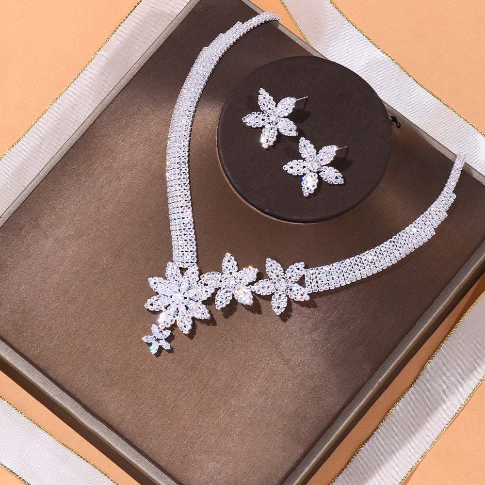 Zircon Flowers Necklace and Earrings Set Jewelry for Women 2021 New Fashion Nigeria Rhinestone Party Jewelry Set Gift