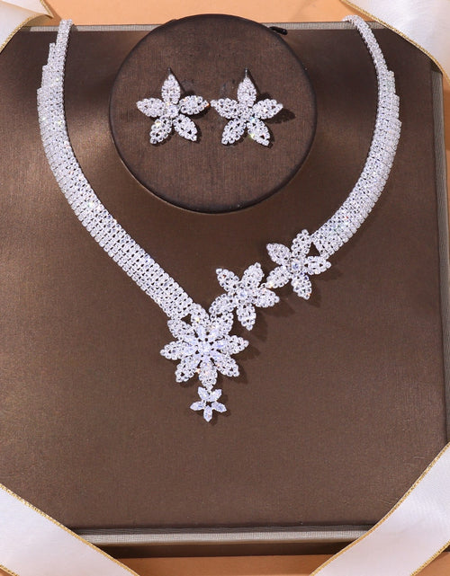 Load image into Gallery viewer, Zircon Flowers Necklace and Earrings Set Jewelry for Women 2021 New Fashion Nigeria Rhinestone Party Jewelry Set Gift
