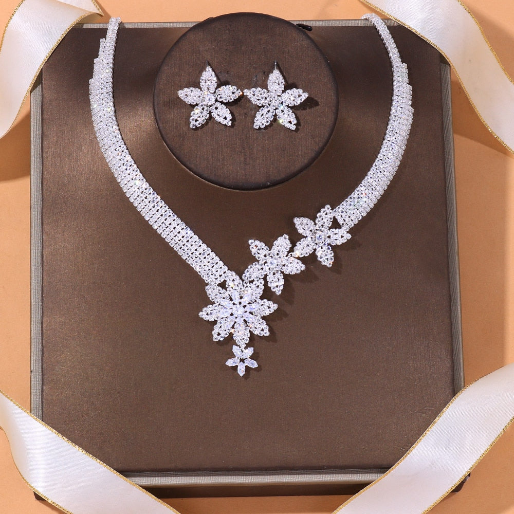 Zircon Flowers Necklace and Earrings Set Jewelry for Women 2021 New Fashion Nigeria Rhinestone Party Jewelry Set Gift