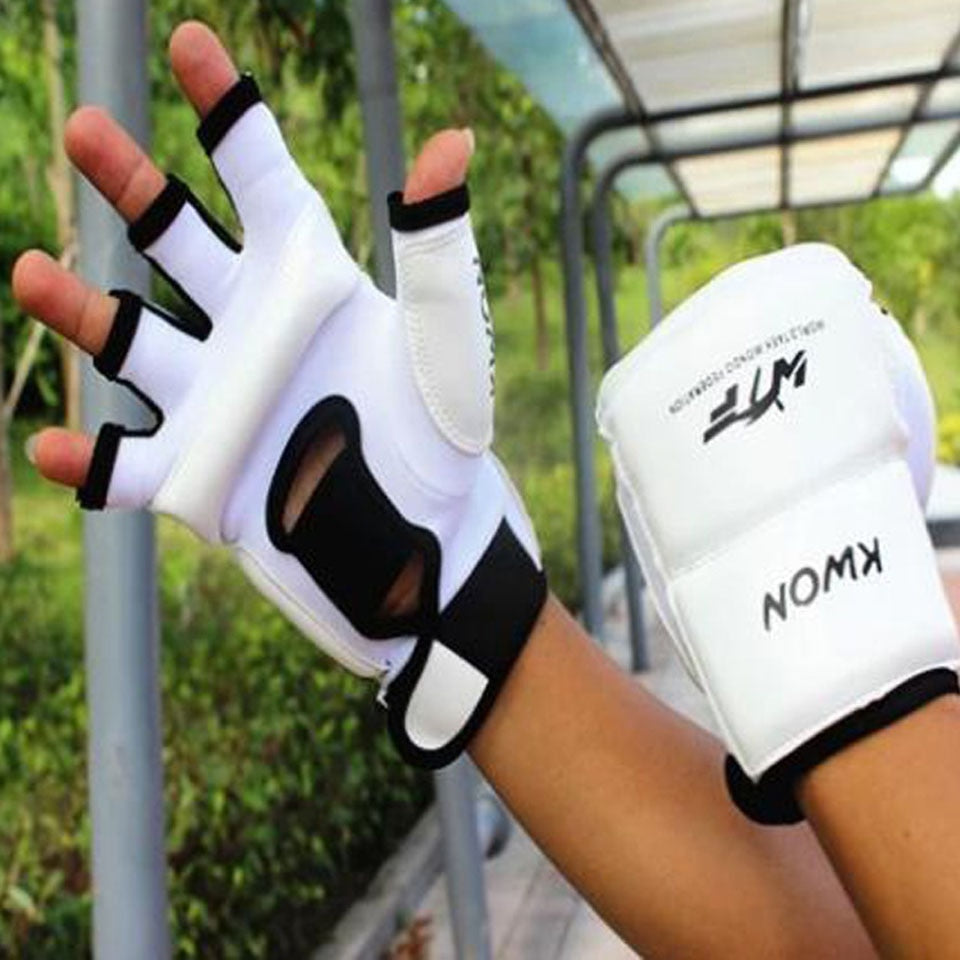 Half Finger Boxing Gloves PU Leather MMA Fighting Kick Boxing Gloves Karate Muay Thai Training Workout Gloves Kids Men