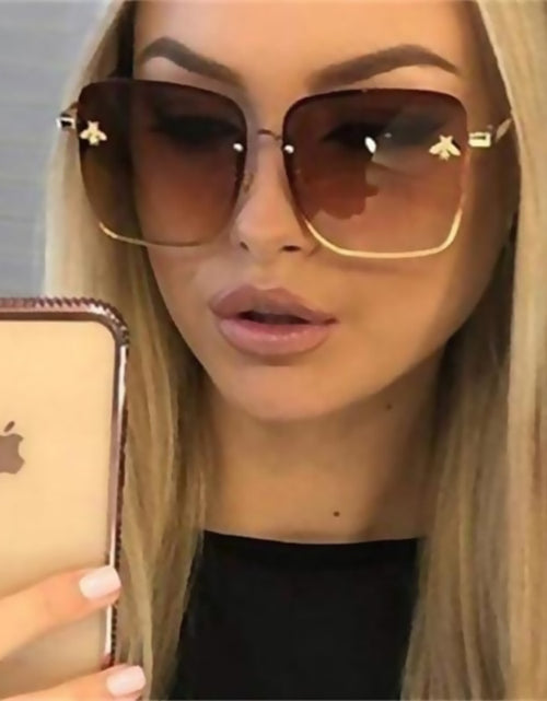 Load image into Gallery viewer, 2023 New Fashion Lady Oversize Rimless Square Bee Sunglasses Women Men Small Glasses Gradient Sun Glasses Female UV400
