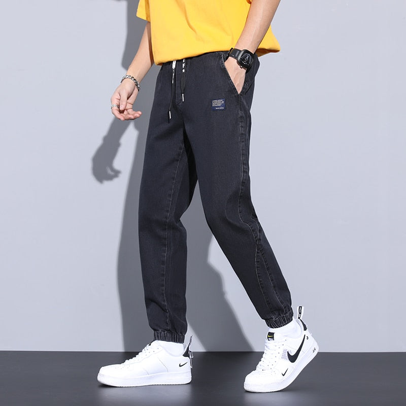 2022 Spring Summer Loose Men&#39;s Jeans Text Embroidery Baggy Elastic Waist Harlan Cargo Jogger Trousers Male Grey Large Size M-8XL