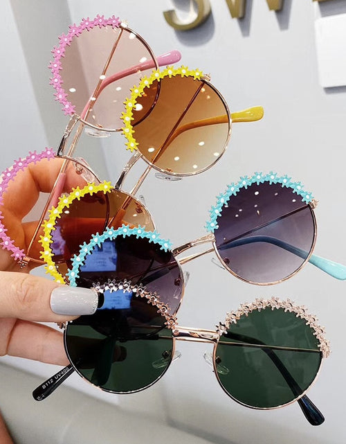 Load image into Gallery viewer, Round kids sunglasses Flower Baby Children Shades Sun Glasses Girls Cute Half Frame Metal Eywear UV400
