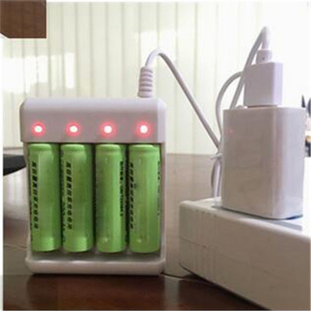 High-Speed USB 3/4 Slot Fast Rechargeable Battery Charger Short Circuit Protection AAA And AA Rechargeable Battery Station