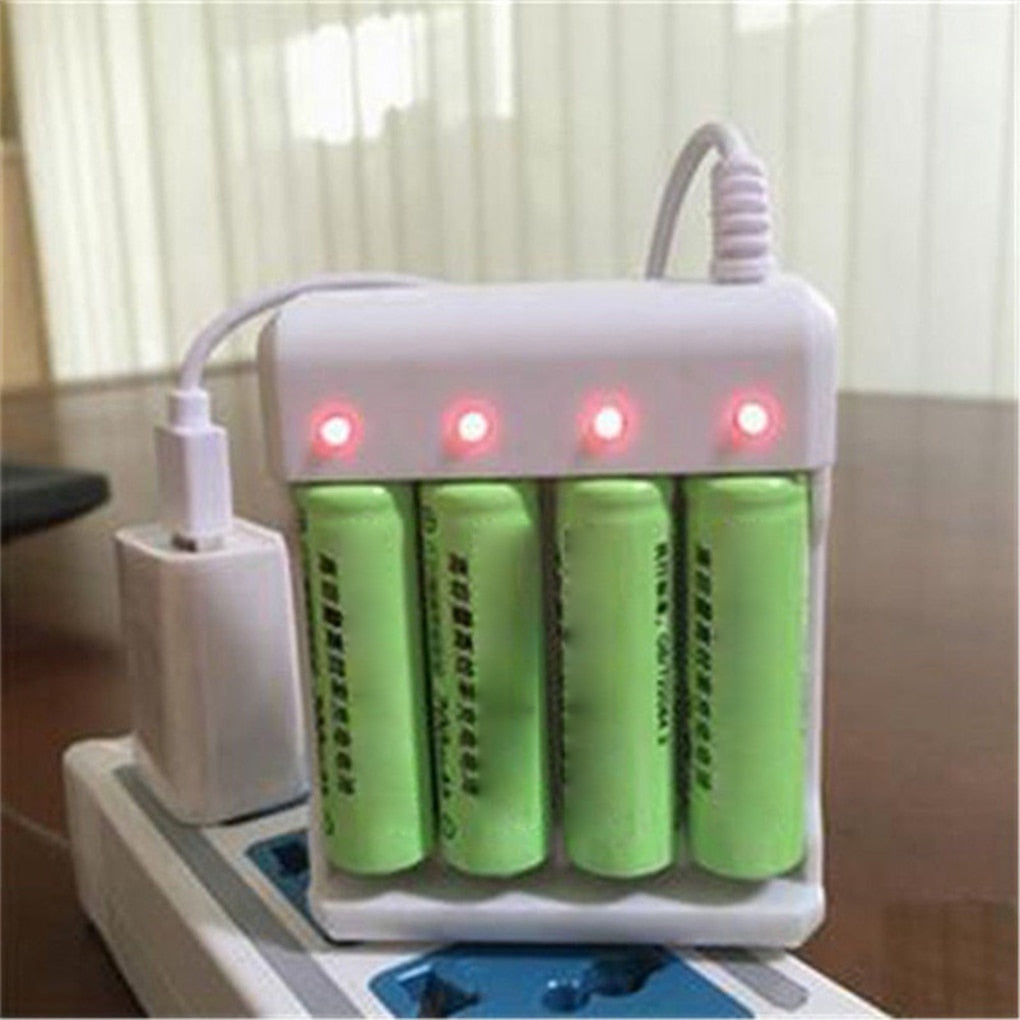 High-Speed USB 3/4 Slot Fast Rechargeable Battery Charger Short Circuit Protection AAA And AA Rechargeable Battery Station