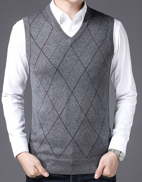 Load image into Gallery viewer, New Autumn Winters Men&#39;s Knitted Sweater Vests V-neck Middle-aged Sweater Vest for Male Tops Knitted Vest
