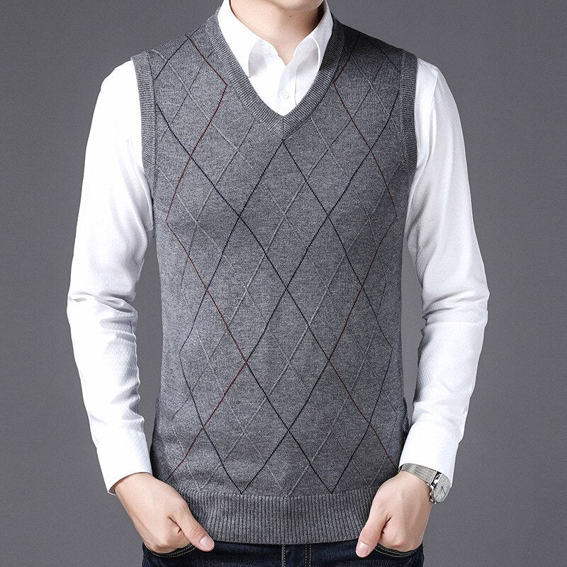 New Autumn Winters Men&#39;s Knitted Sweater Vests V-neck Middle-aged Sweater Vest for Male Tops Knitted Vest