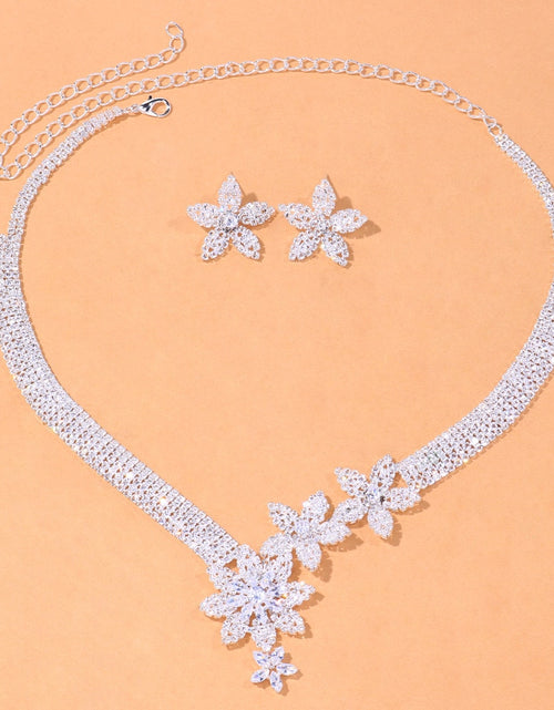 Load image into Gallery viewer, Zircon Flowers Necklace and Earrings Set Jewelry for Women 2021 New Fashion Nigeria Rhinestone Party Jewelry Set Gift
