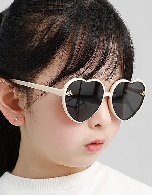 Load image into Gallery viewer, 2023 Fashion Heart-Shape Sunglasses For Kids Retro Cute Pink Cartoon Sun Glasses Frame Girls Boys Baby Children Eyewear Goggles
