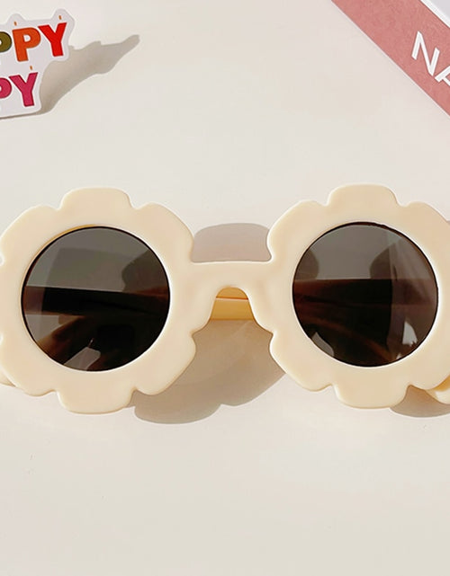 Load image into Gallery viewer, New Kids Sunglasses Children Round Flower Sunglasses Girls Boys Baby Sport Shades Glasses UV400 Outdoor Sun Protection Eyewear
