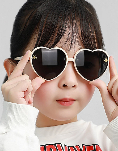 Load image into Gallery viewer, 2023 Fashion Heart-Shape Sunglasses For Kids Retro Cute Pink Cartoon Sun Glasses Frame Girls Boys Baby Children Eyewear Goggles
