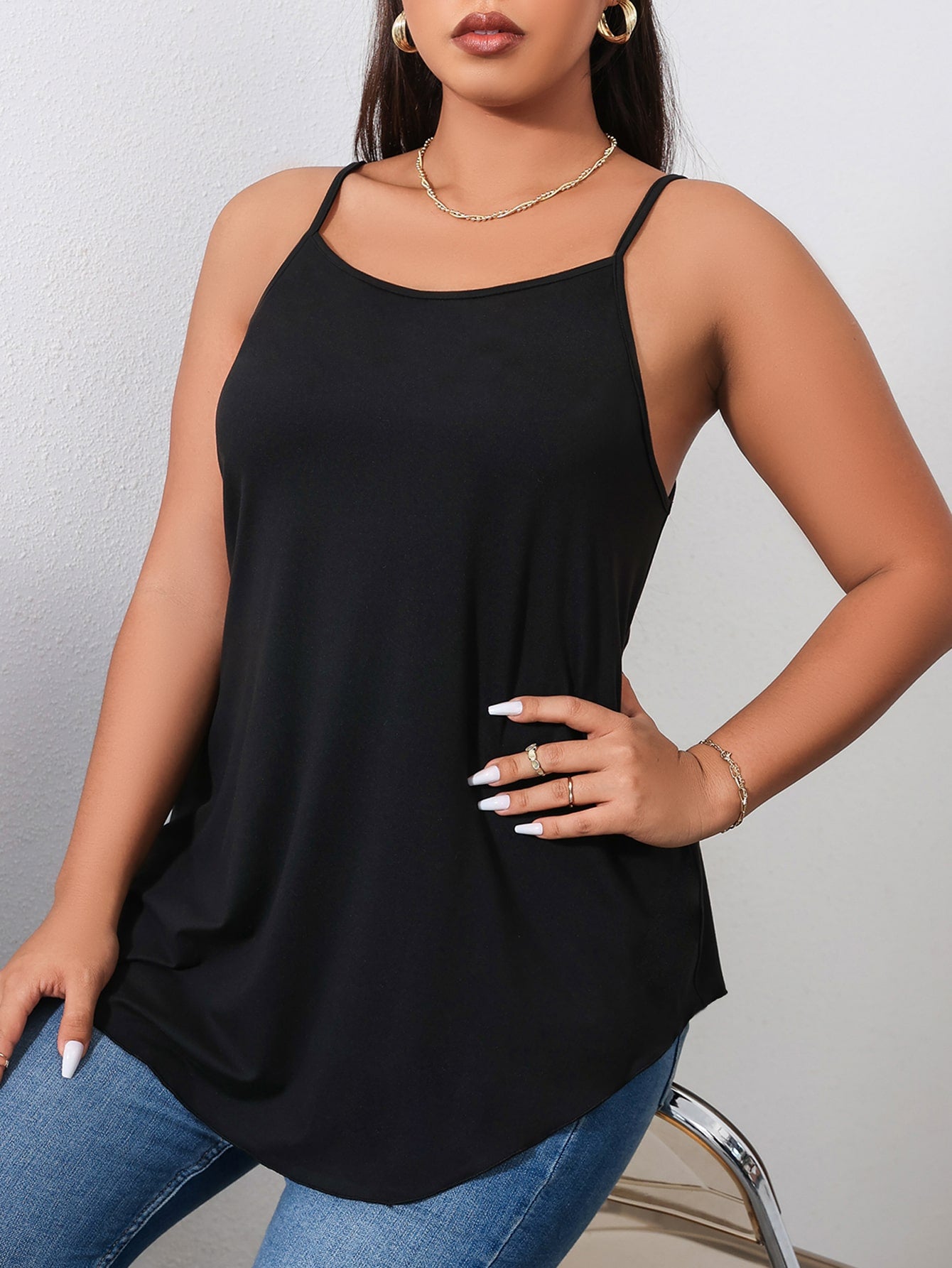 Black Plus Size Camis for Woman Camisole Large Big Size Tank Top Female Sleeeless Blouses V Neck Solid Casual Tee Clothing