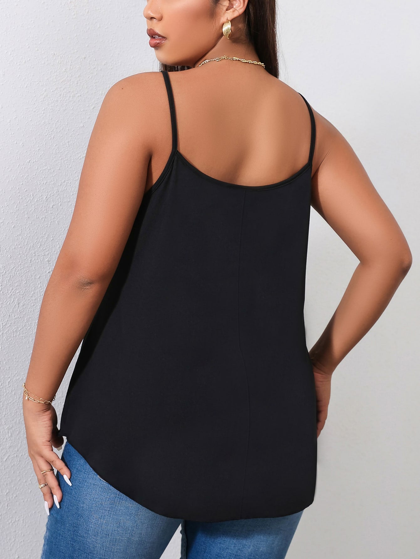 Black Plus Size Camis for Woman Camisole Large Big Size Tank Top Female Sleeeless Blouses V Neck Solid Casual Tee Clothing