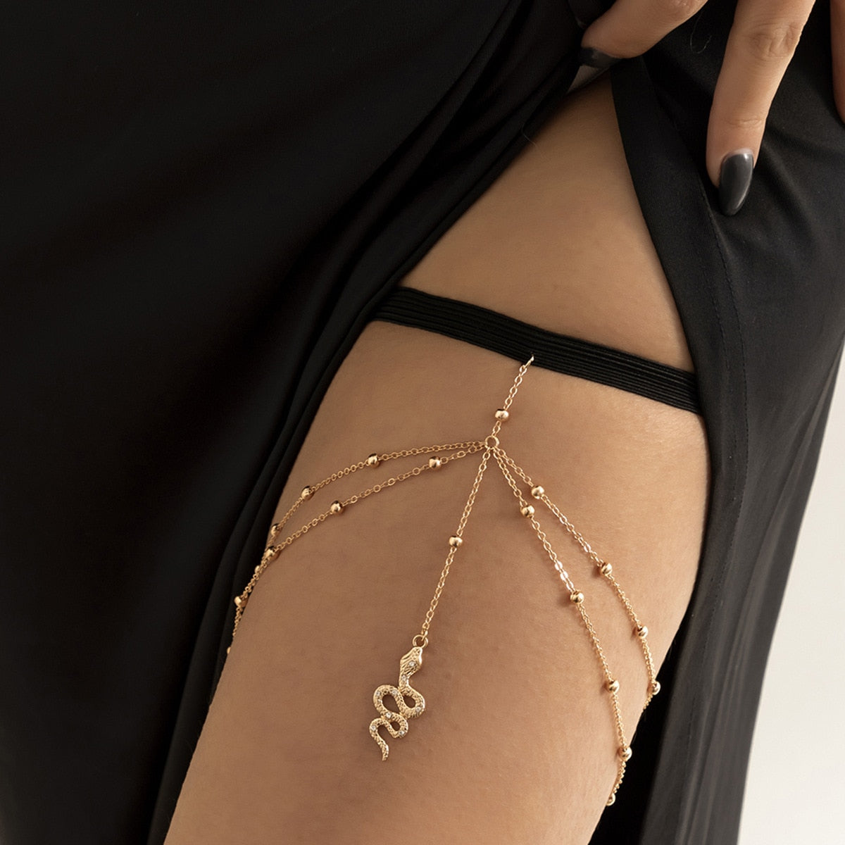 Multi-layer Metal Thigh Chain Sexy Imitation Pearl Leg Chain for Women Bohemian Style Body Chain Personality Leg Jewelry