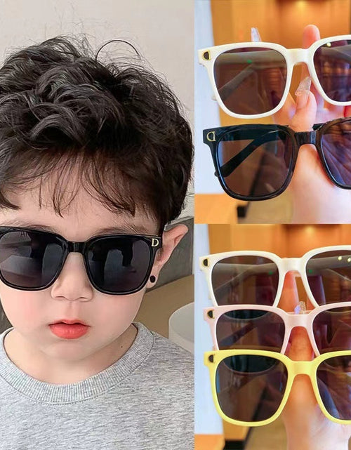 Load image into Gallery viewer, New Square Frame Children&#39;s Sunglasses Vintage Sunscreen Glasses Black Children&#39;s goggles UV400 Eyewear
