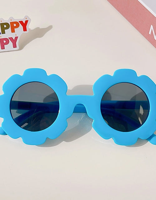 Load image into Gallery viewer, New Kids Sunglasses Children Round Flower Sunglasses Girls Boys Baby Sport Shades Glasses UV400 Outdoor Sun Protection Eyewear
