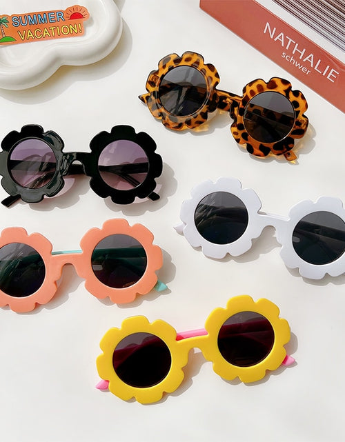 Load image into Gallery viewer, New Kids Sunglasses Children Round Flower Sunglasses Girls Boys Baby Sport Shades Glasses UV400 Outdoor Sun Protection Eyewear
