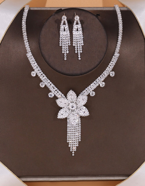 Load image into Gallery viewer, Zircon Flowers Necklace and Earrings Set Jewelry for Women 2021 New Fashion Nigeria Rhinestone Party Jewelry Set Gift
