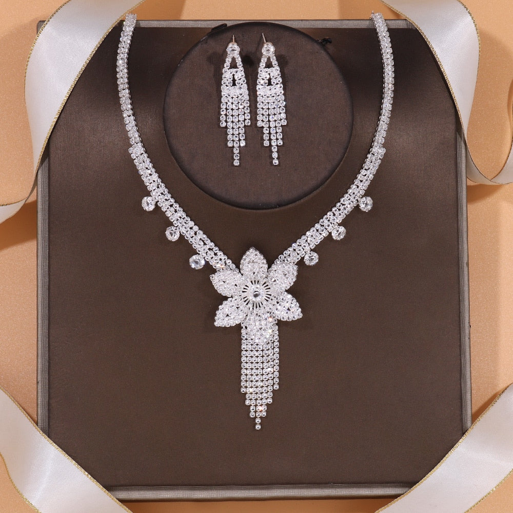 Zircon Flowers Necklace and Earrings Set Jewelry for Women 2021 New Fashion Nigeria Rhinestone Party Jewelry Set Gift