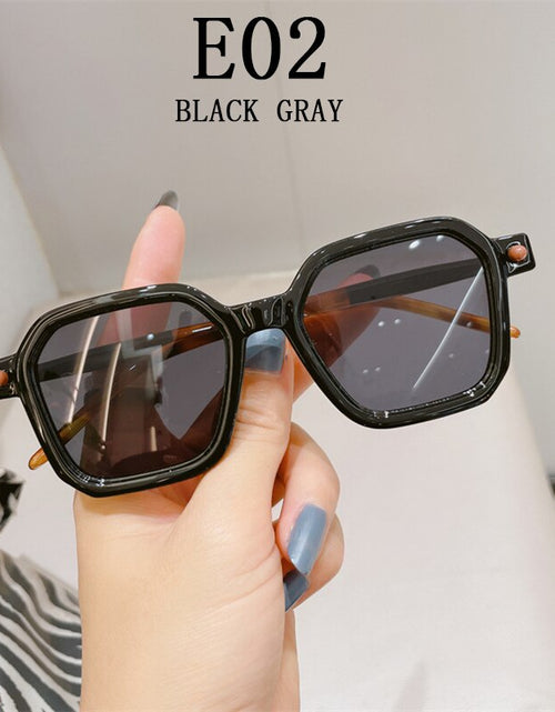 Load image into Gallery viewer, New 2023 Luxury Sunglasses Women Vintage Sunglasses For Men Fashion Glasses Retro Trending Punk Shades Dropshipping Gafas De Sol
