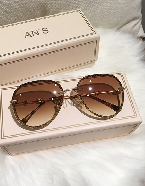 Load image into Gallery viewer, 2023 New Diamond Sunglasses Female Brand Design Imitation Rhinestones Gradient Lens UV400 Pilot Sun Glasses Women Shades S316
