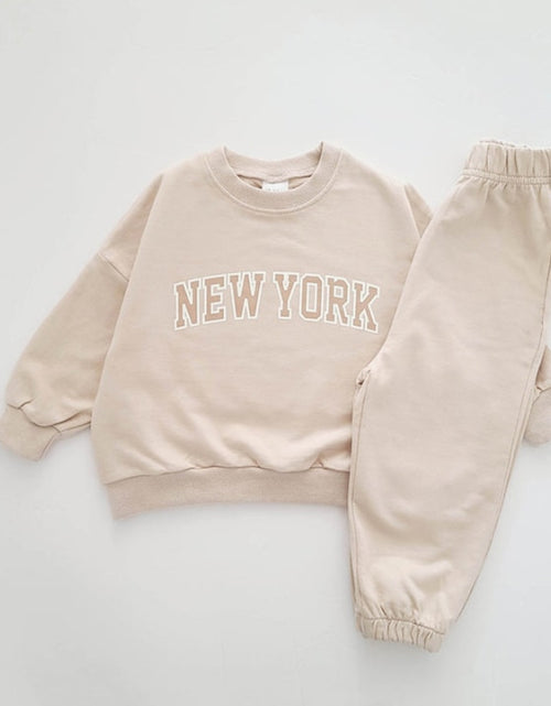 Load image into Gallery viewer, Kids New York Sweatshirt &amp; Jogger Pants Set 2023 Autumn New Baby Girls Clothes Toddler Hoodie and Pants 2 Pcs Outfit
