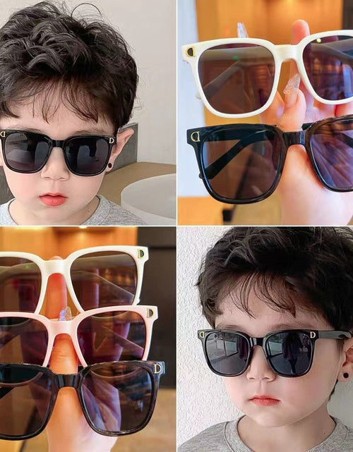 Load image into Gallery viewer, New Square Frame Children&#39;s Sunglasses Vintage Sunscreen Glasses Black Children&#39;s goggles UV400 Eyewear
