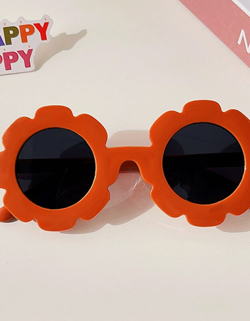 Load image into Gallery viewer, New Kids Sunglasses Children Round Flower Sunglasses Girls Boys Baby Sport Shades Glasses UV400 Outdoor Sun Protection Eyewear
